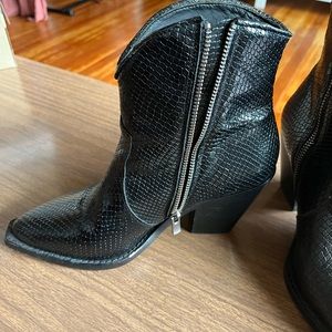Black snake print cowboy style boot